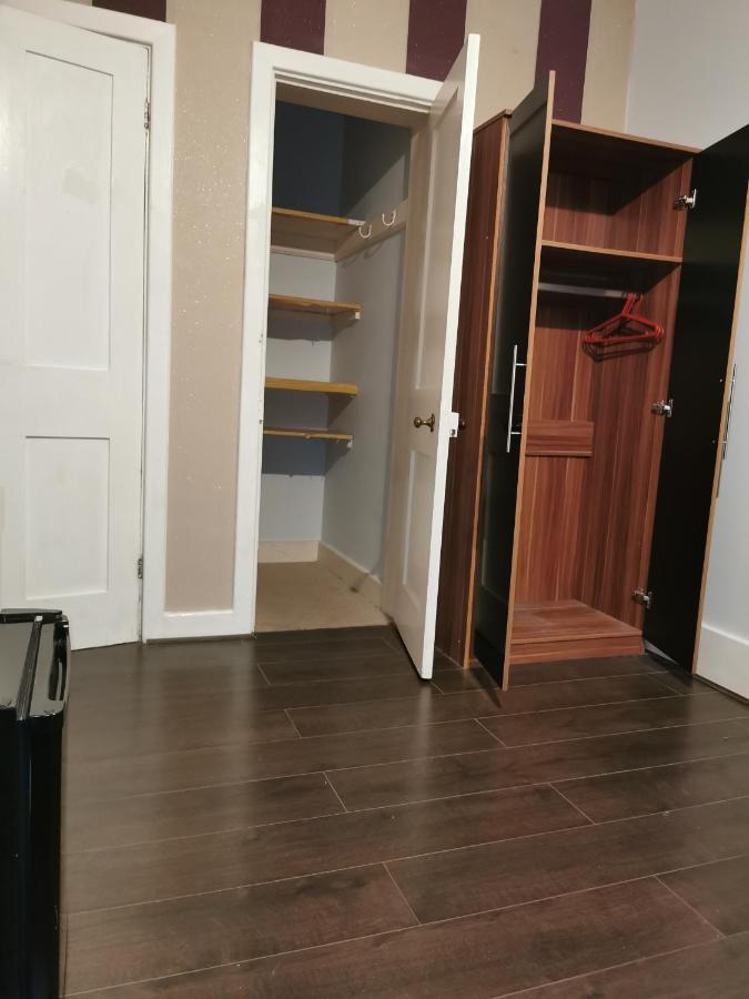 Neat Double Room Londres Exterior foto