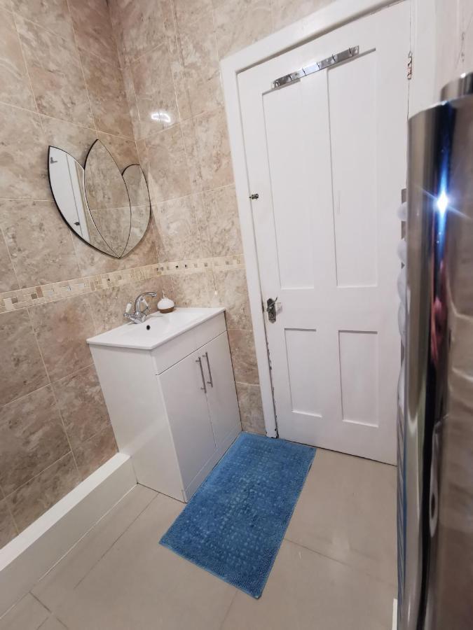 Neat Double Room Londres Exterior foto