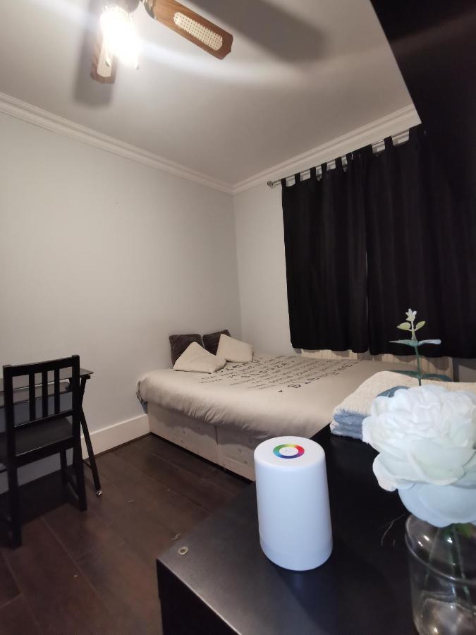 Neat Double Room Londres Exterior foto